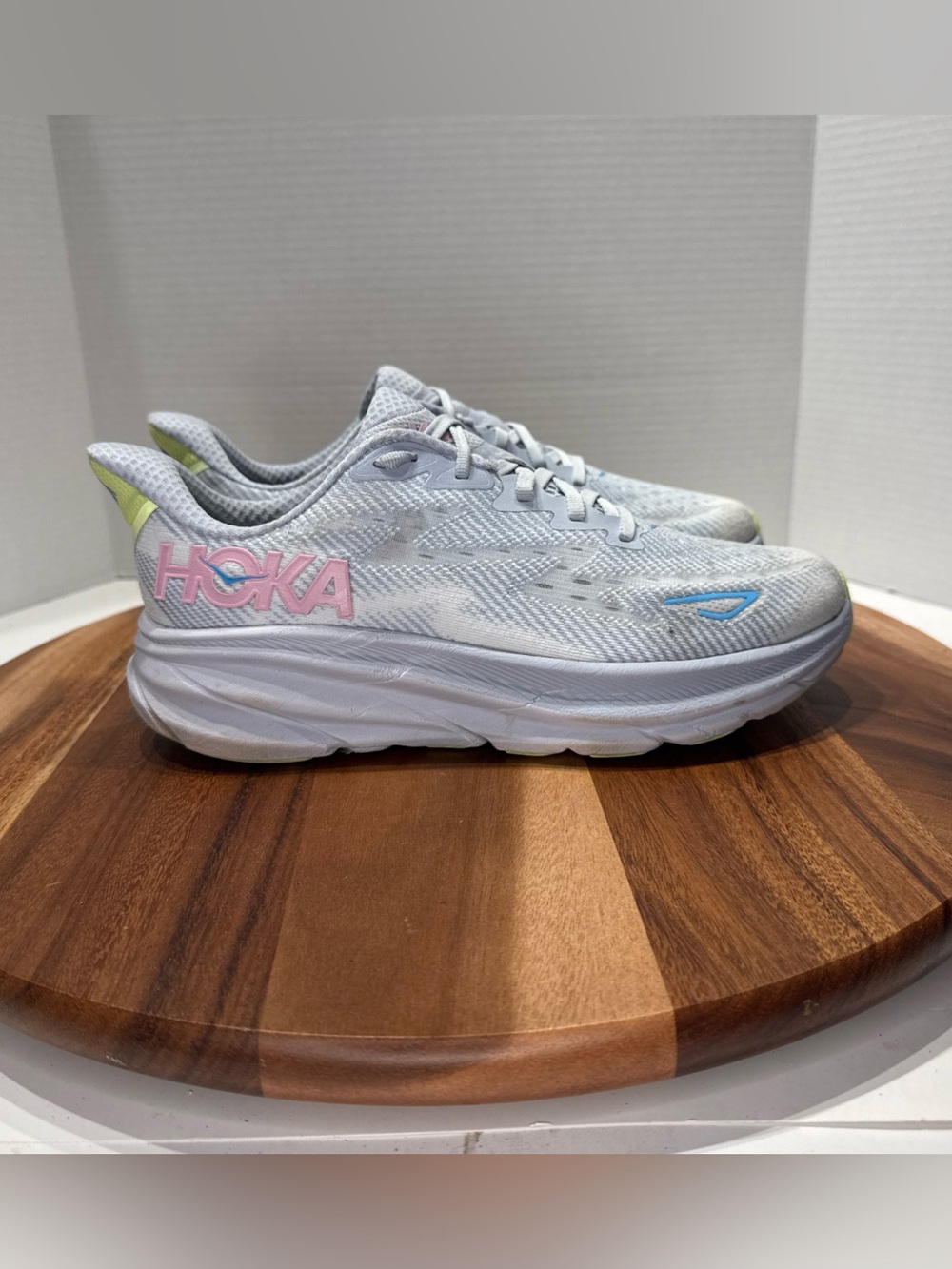 Hoka One One Clifton 9 Running Shoe Gull Sea Ice Women’s Size 8.5B